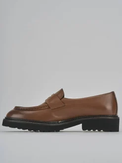 Mocassini tacco 2cm pelle marrone