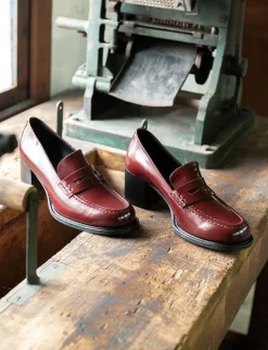 Mocassini tacco 7cm pelle bordo'