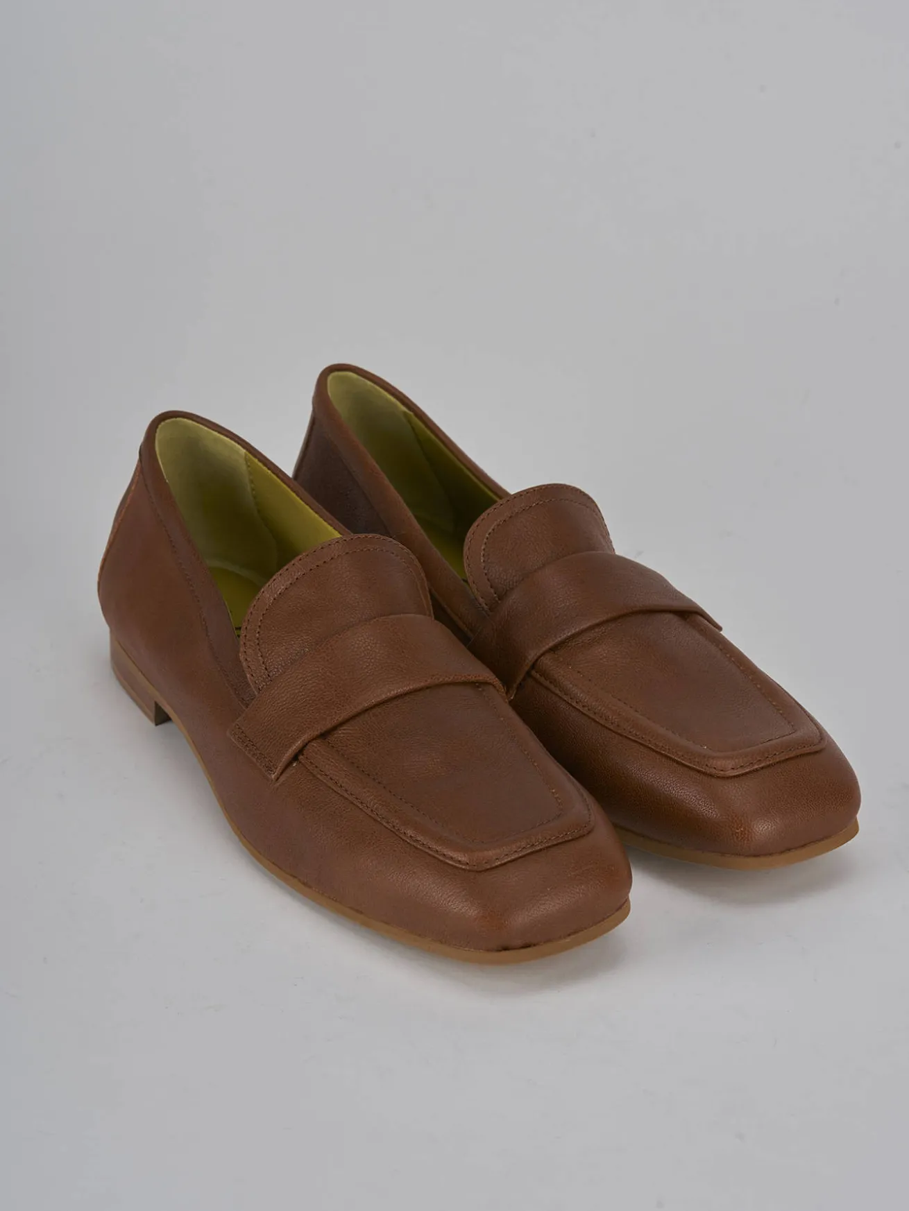 Mocassini tacco 1cm pelle marrone