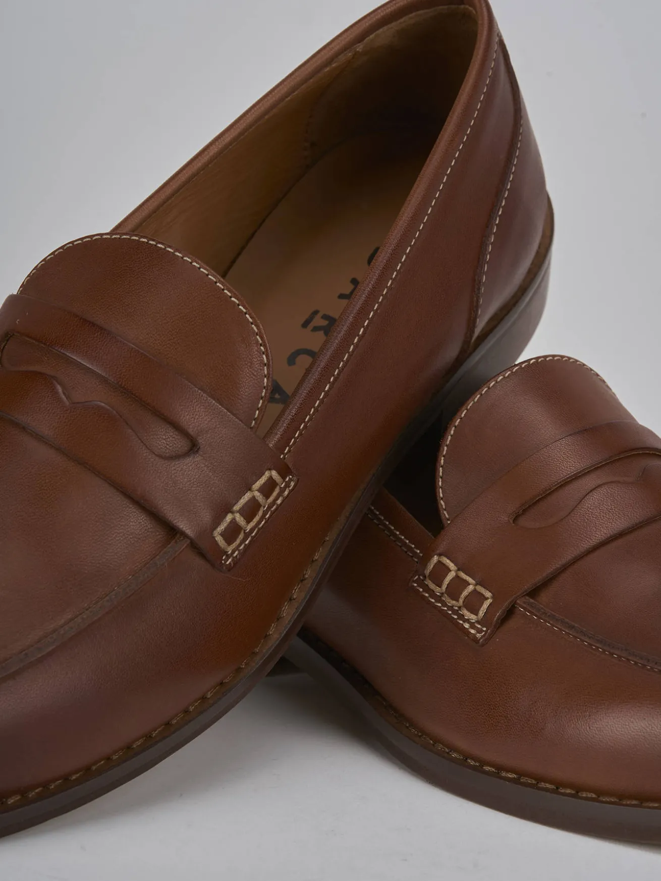 Mocassini tacco 1cm pelle marrone