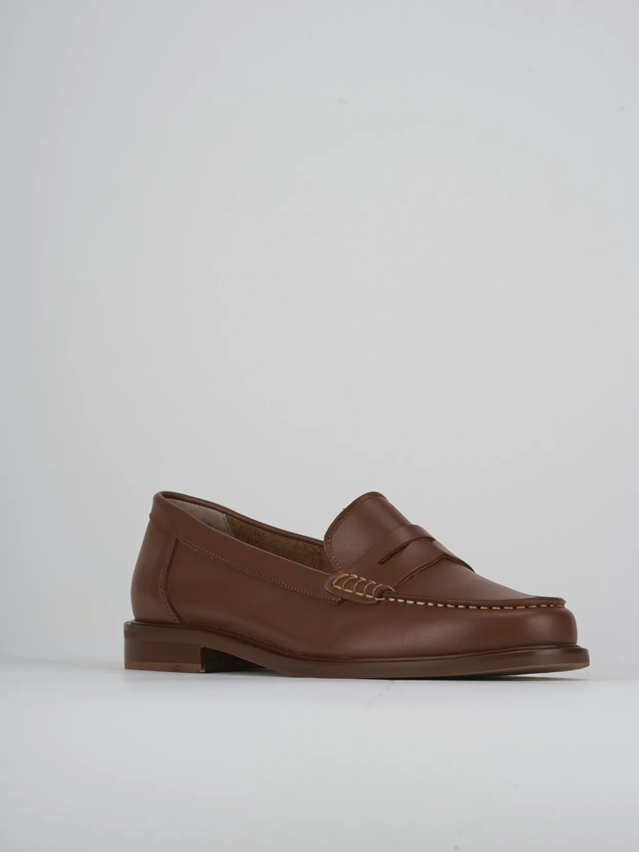 Mocassini tacco 2cm pelle marrone