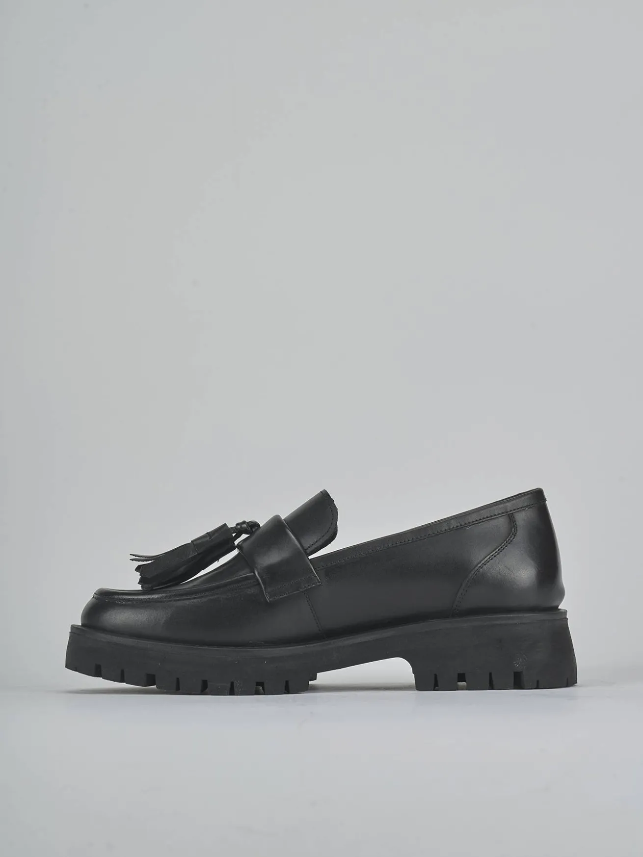 Mocassini tacco 2cm pelle nero