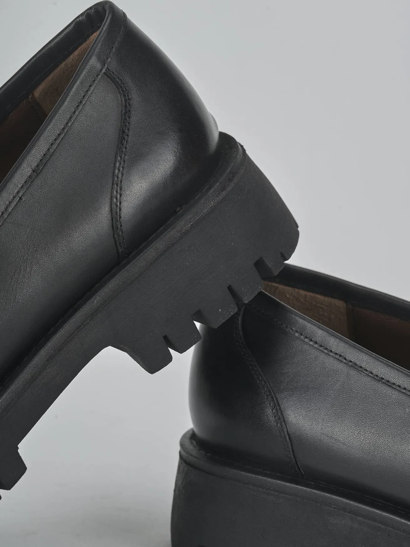 Mocassini tacco 2cm pelle nero