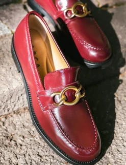 Mocassini tacco 2cm vernice bordo'