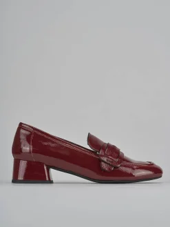 Mocassini tacco 3cm vernice bordo'