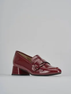 Mocassini tacco 3cm vernice bordo'