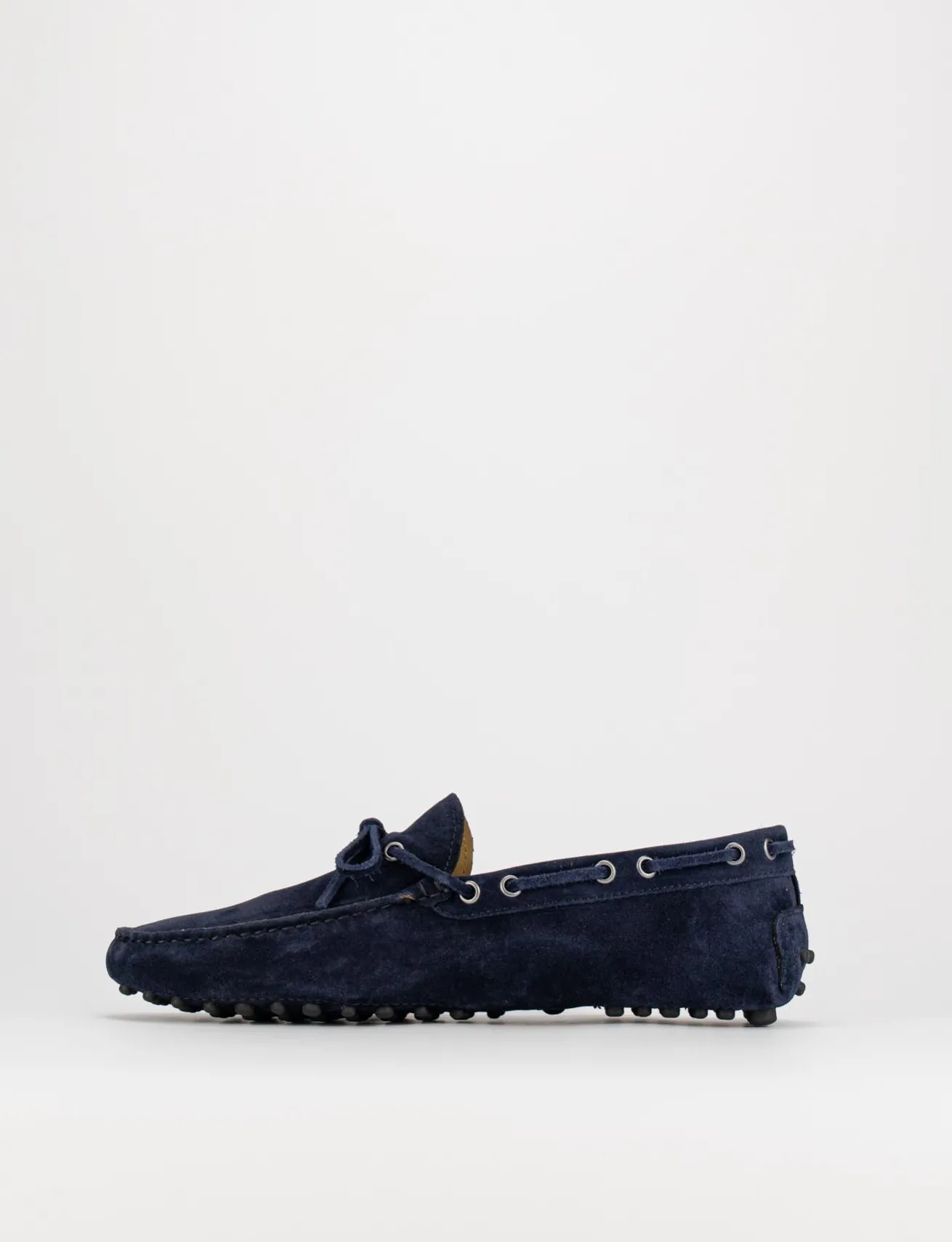 mocassino fondo gomma e soletto interno in vera pelle. tomaia in morbido camoscio blu