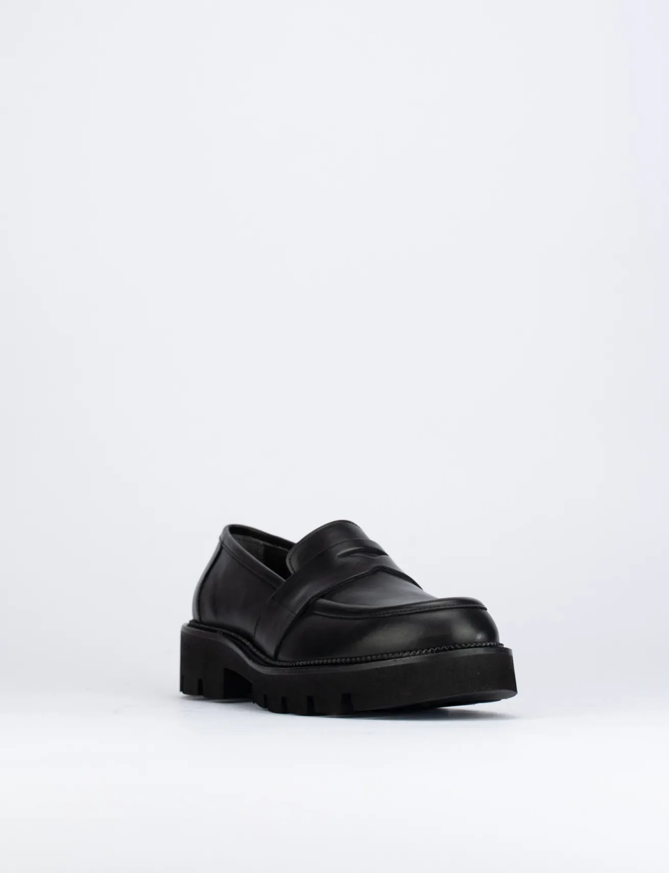 Mocassino tacco 2 cm nero pelle