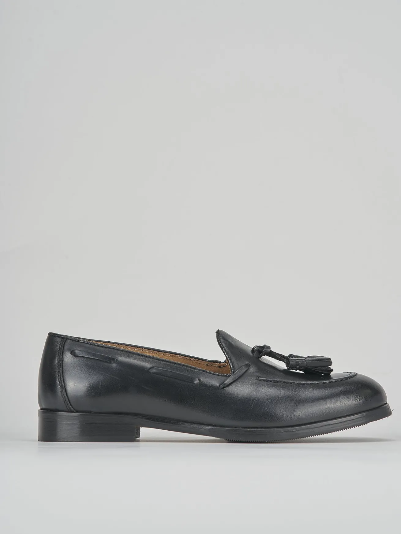 Mocassino tacco 1cm nero pelle