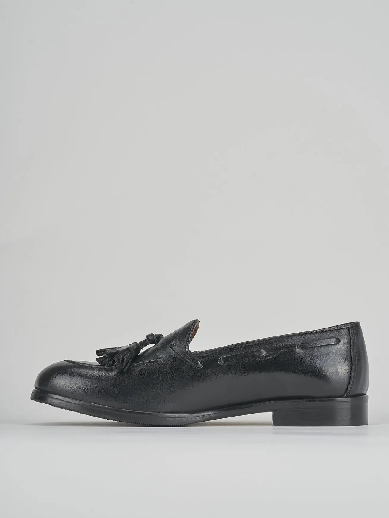 Mocassino tacco 1cm nero pelle