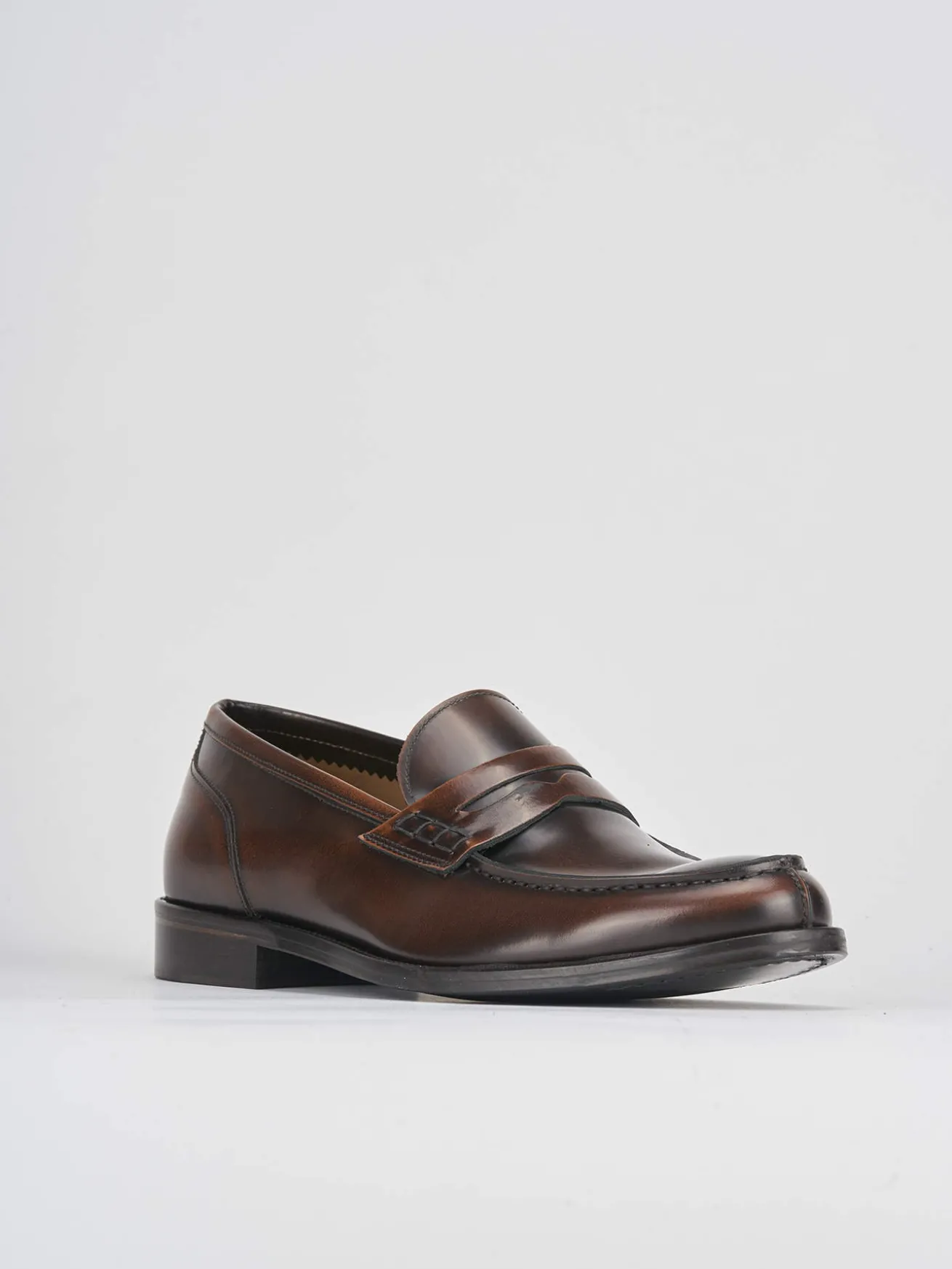 Mocassino testa pelle