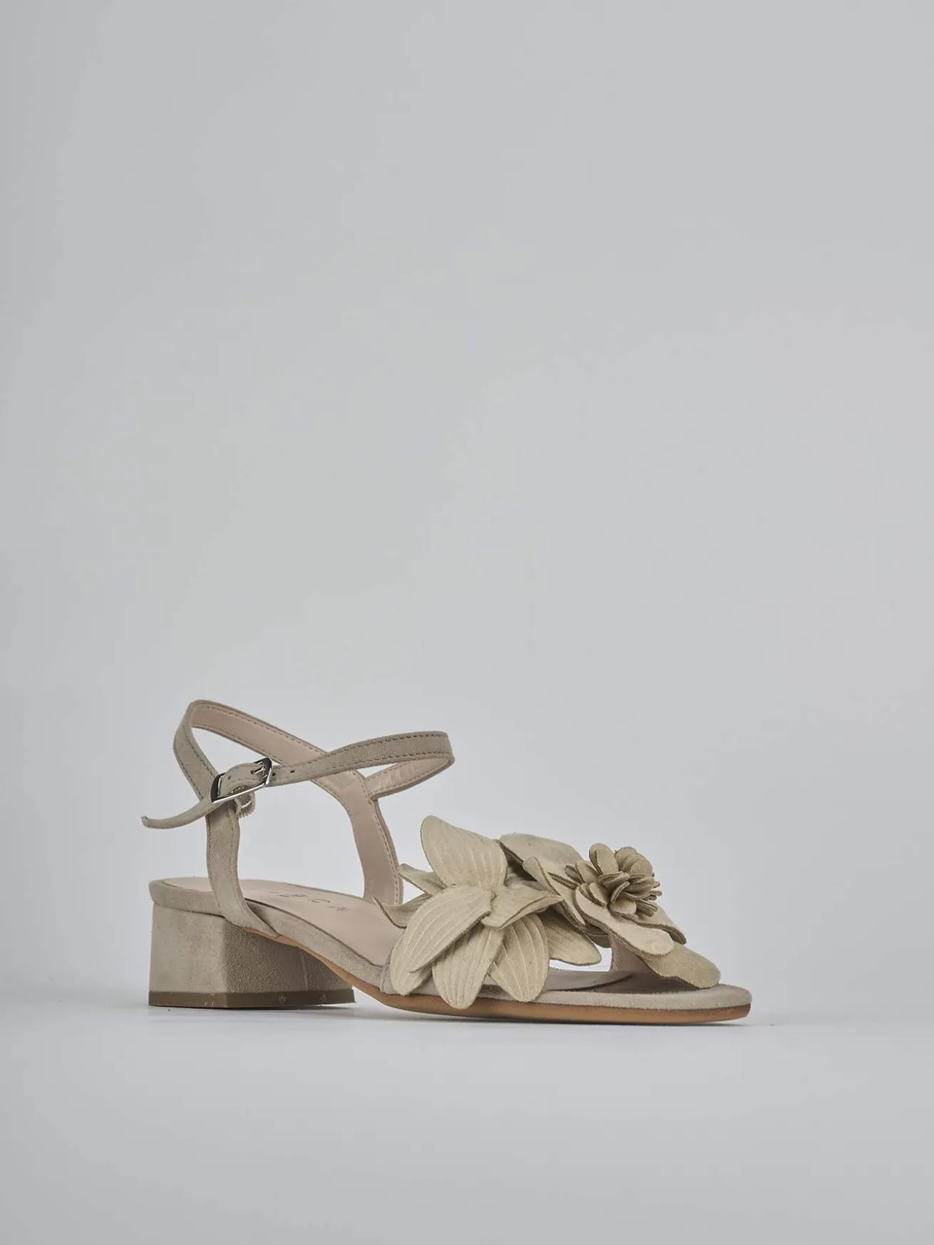 Sandali tacco 3cm camoscio beige