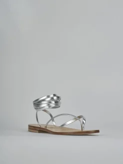 Sandali tacco 1cm laminato argento