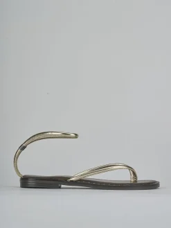 Sandali tacco 1cm laminato oro