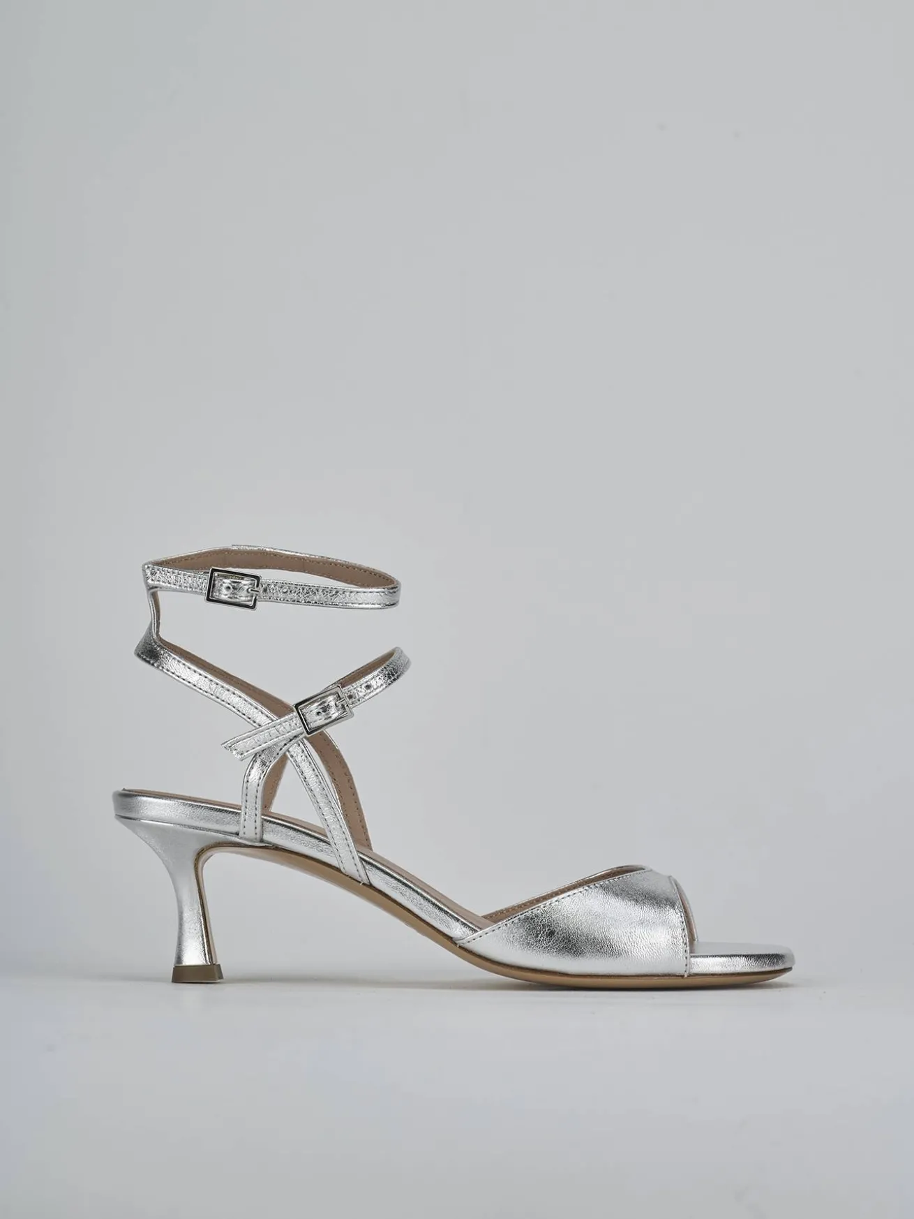 Sandali tacco 5cm laminato argento