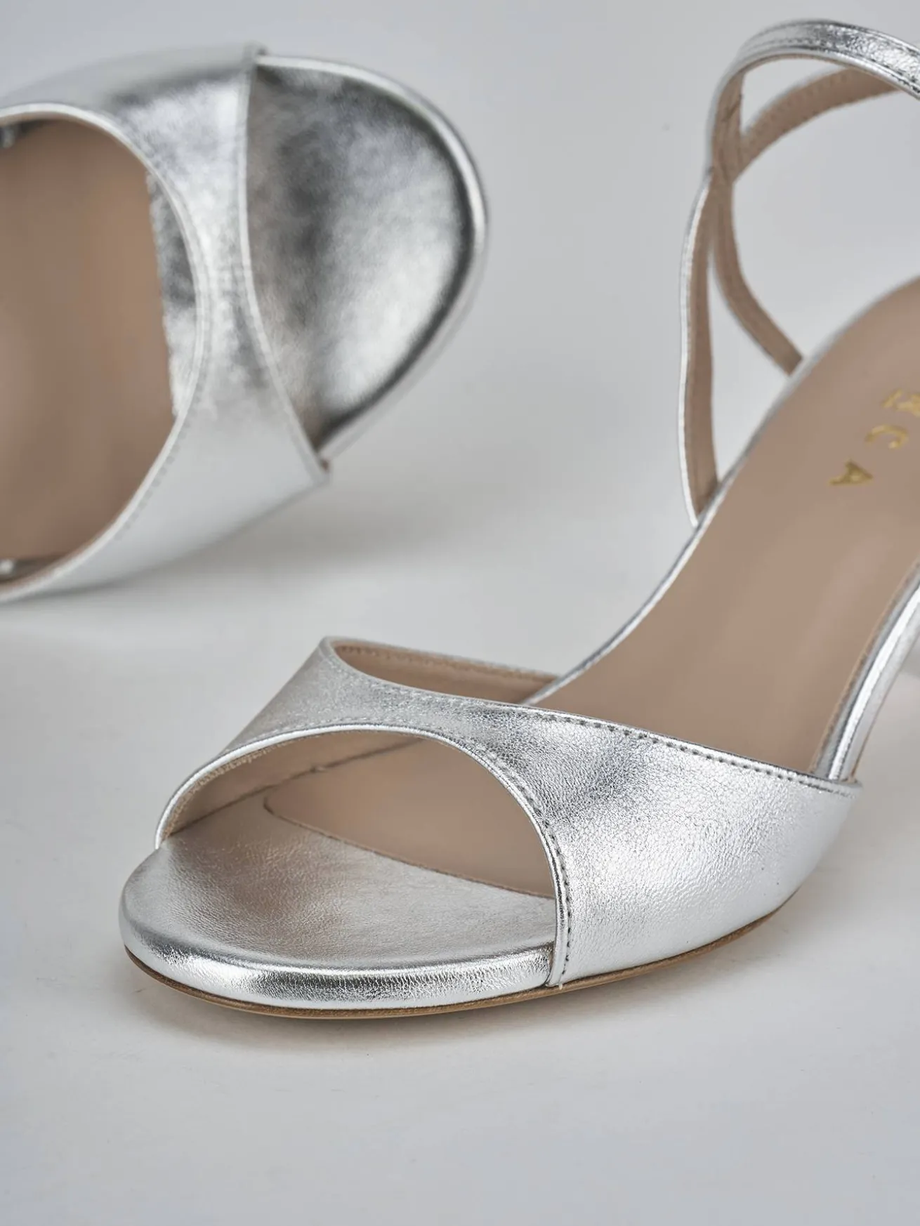 Sandali tacco 5cm laminato argento