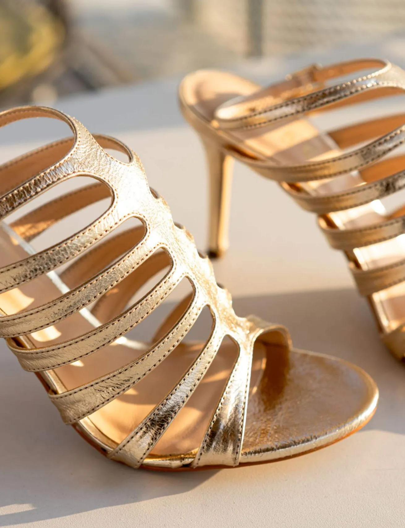 Sandali tacco 9cm laminato oro