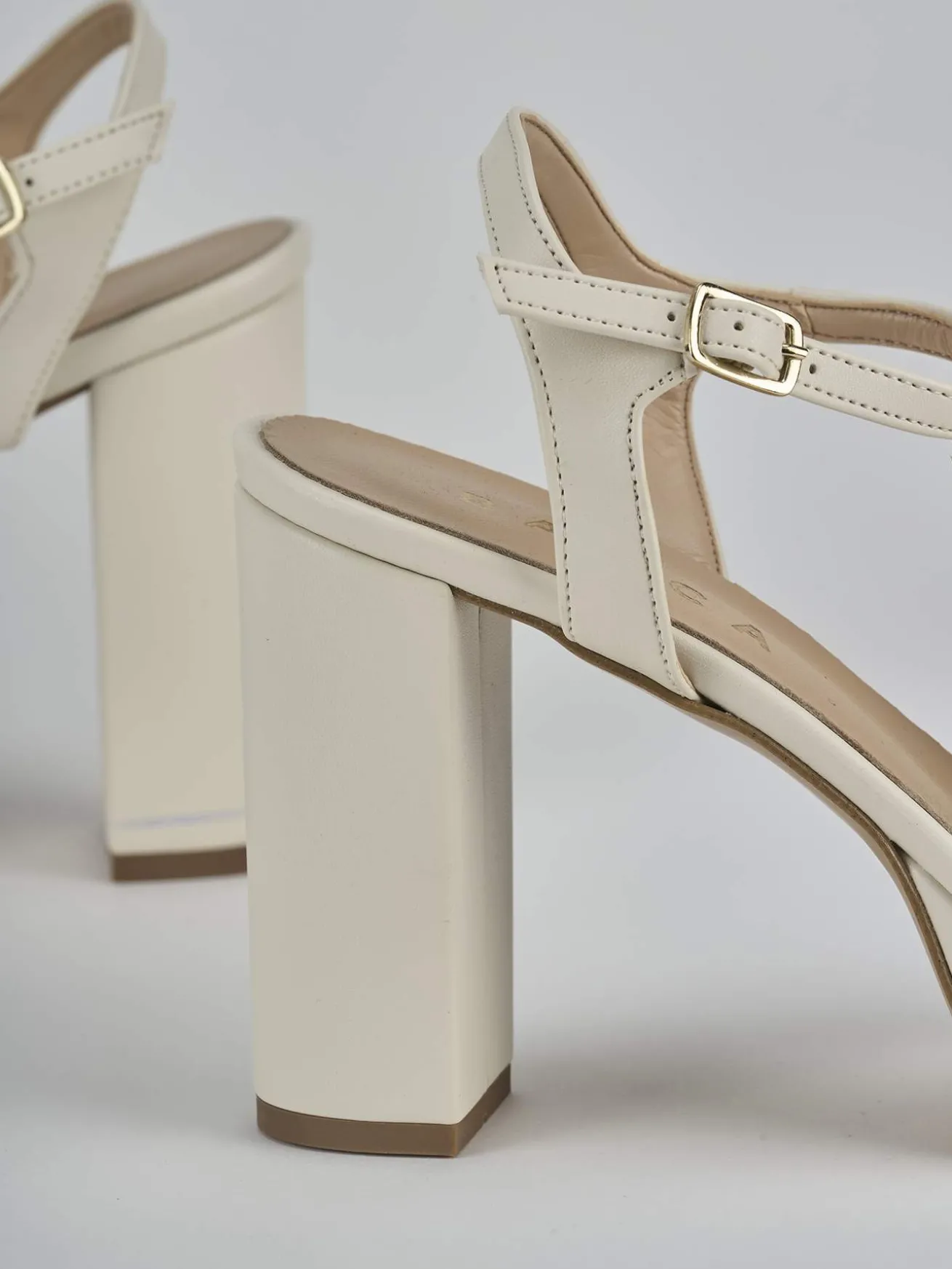 Sandali tacco 9cm pelle beige