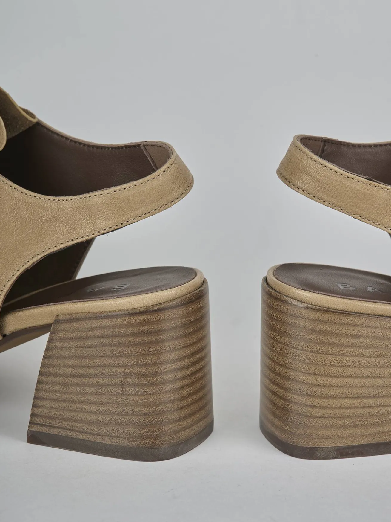 Sandali tacco 6cm pelle beige