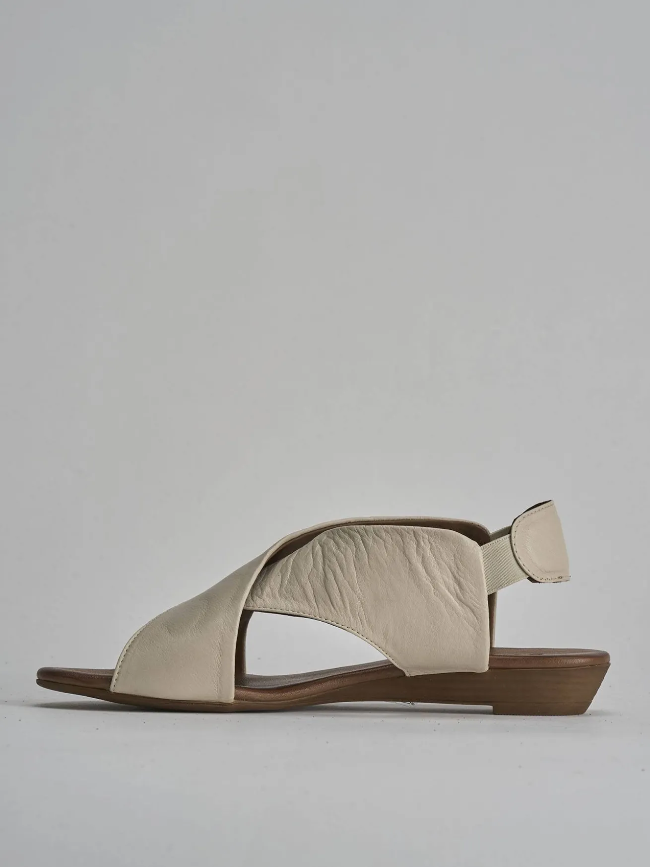 Sandali tacco 1cm pelle beige