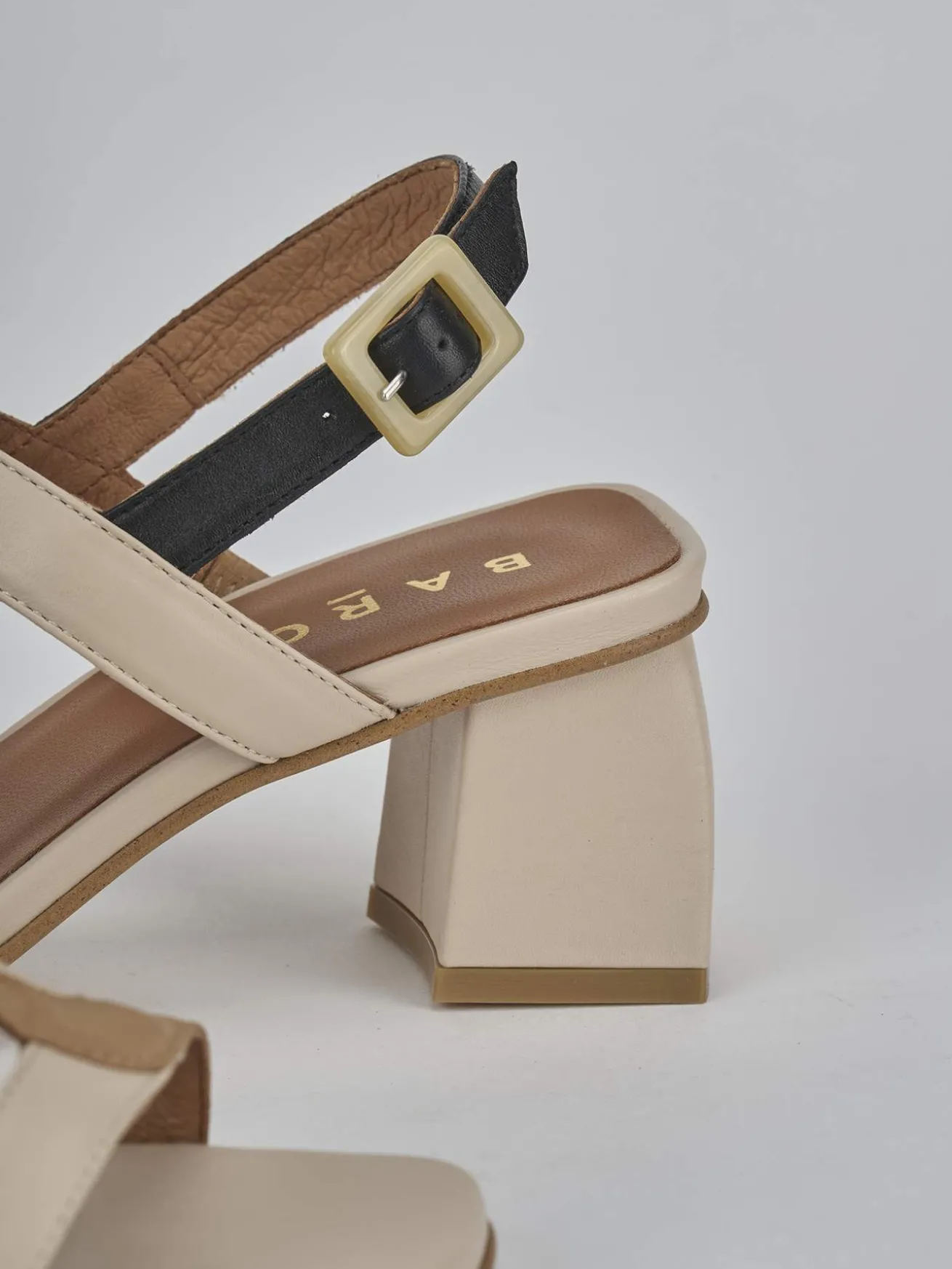 Sandali tacco 5cm pelle beige