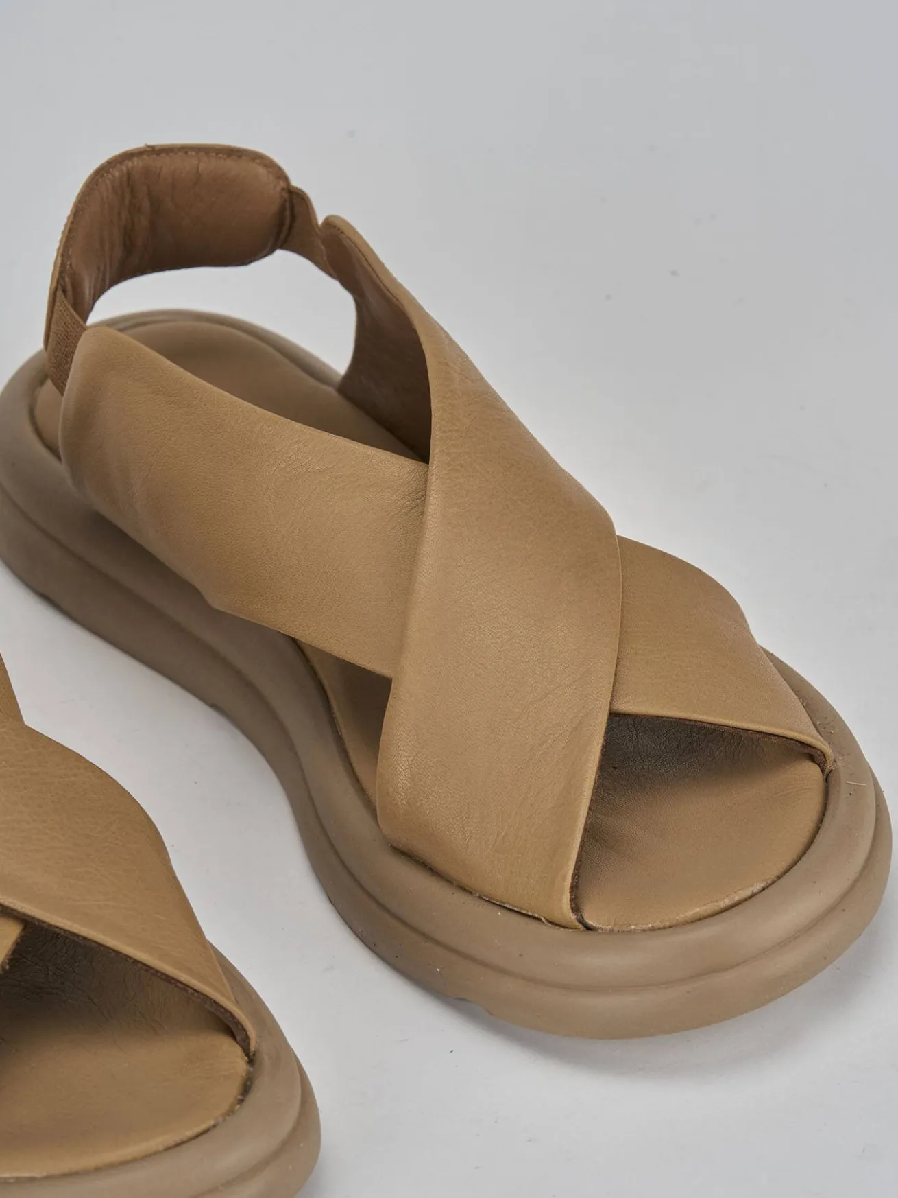 Sandali tacco 2cm pelle marrone