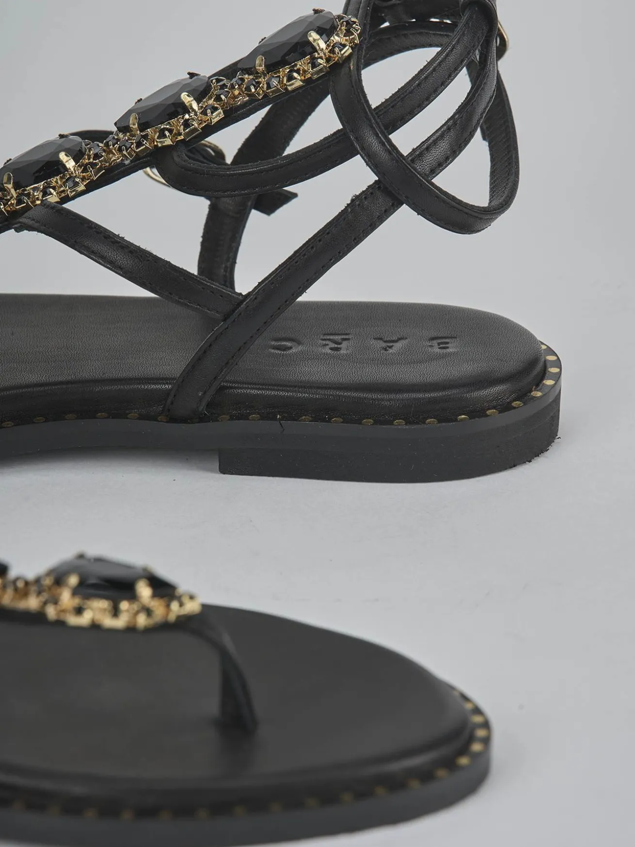 Sandali tacco 1cm pelle nero