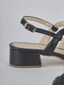 Sandali tacco 2cm pelle nero