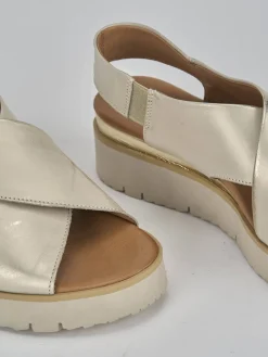 Sandali tacco 3cm pelle oro