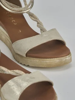 Sandali tacco 2cm pelle oro