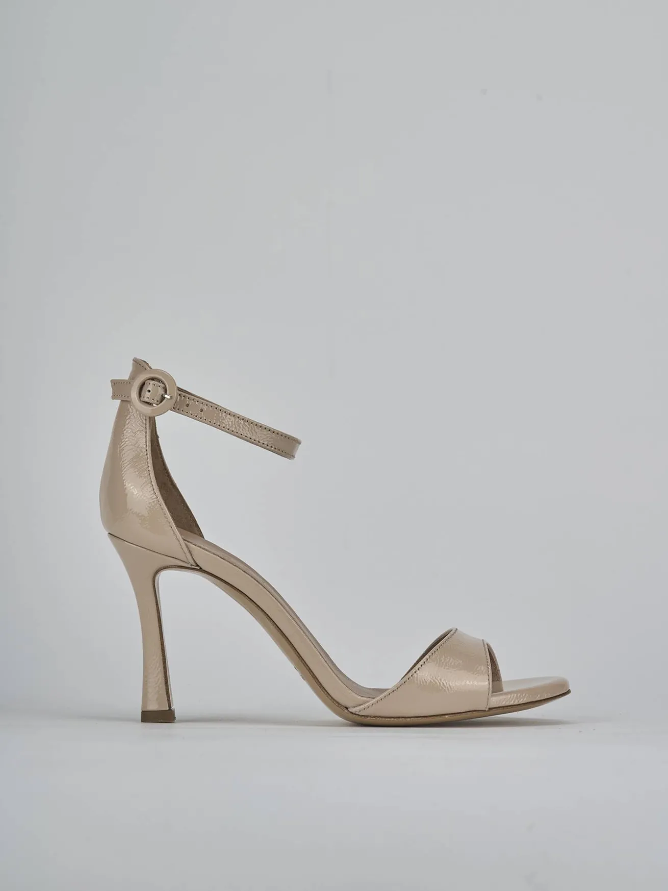 Sandali tacco 9cm vernice beige
