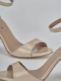 Sandali tacco 9cm vernice beige