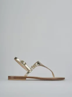 Sandalo infradito tacco 1 cm oro laminato