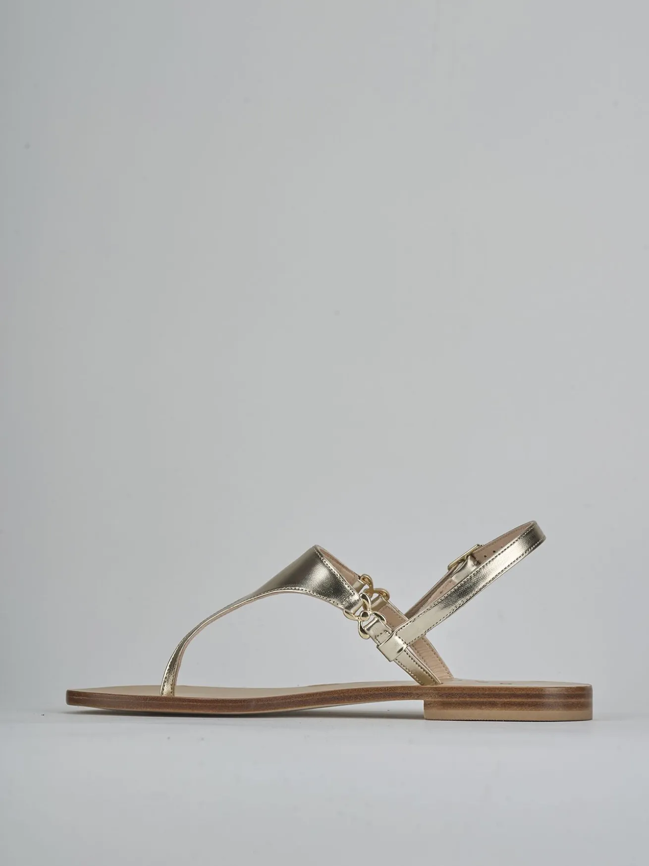 Sandalo infradito tacco 1 cm oro laminato