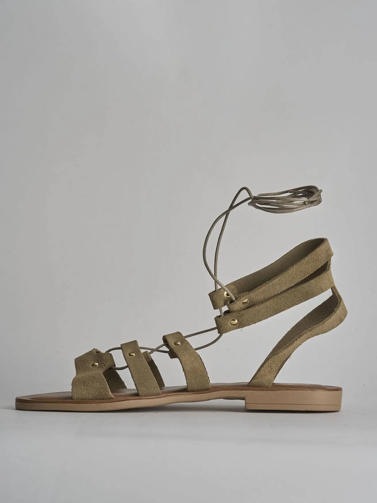 Sandalo tacco 1 cm beige camoscio