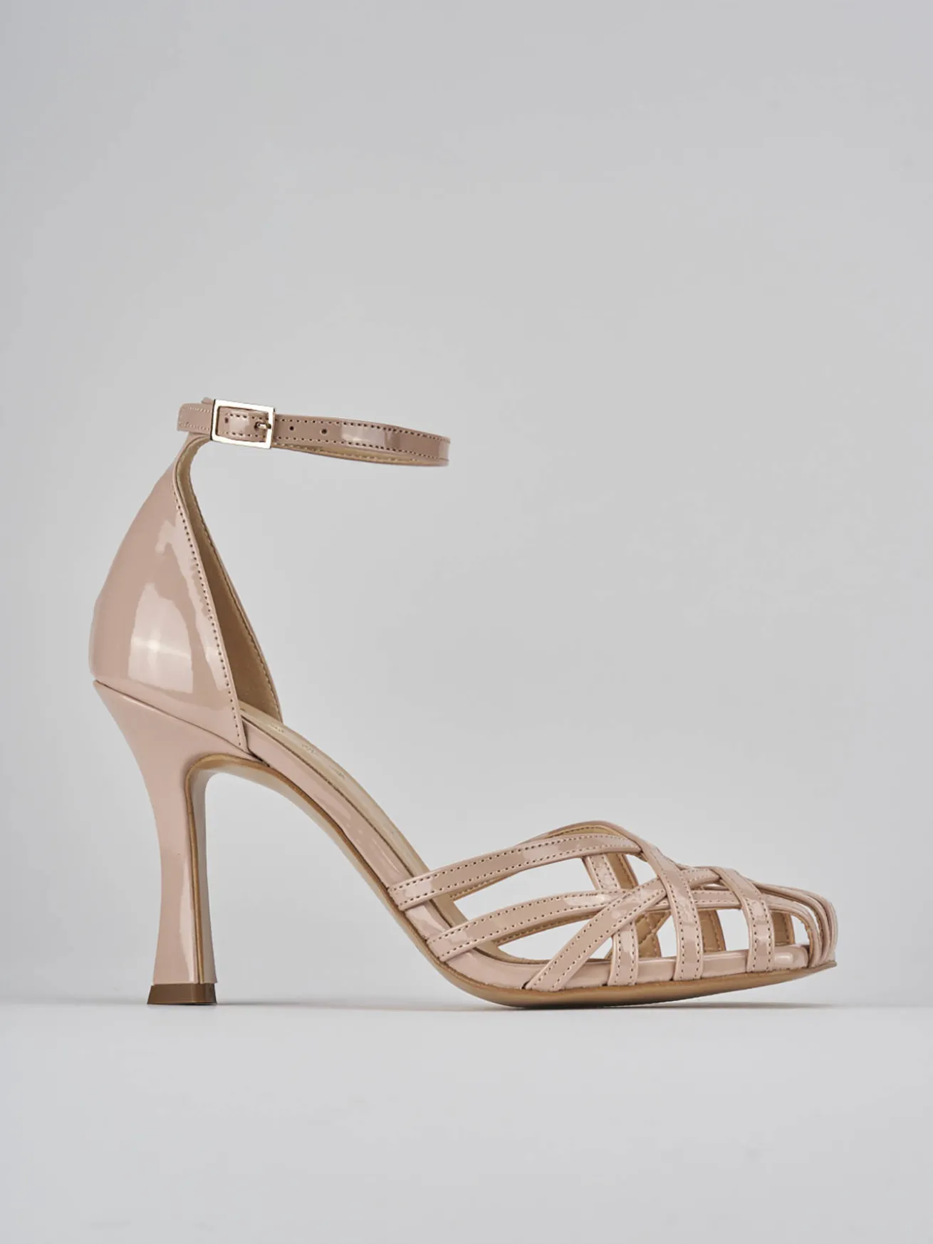 Sandalo tacco 9 cm beige vernice