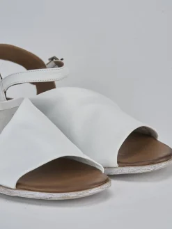 Sandalo tacco 1 cm bianco pelle