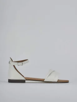 Sandalo tacco 1 cm bianco pelle