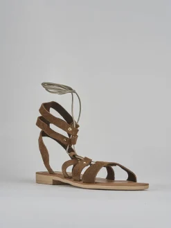 Sandalo tacco 1 cm marrone camoscio