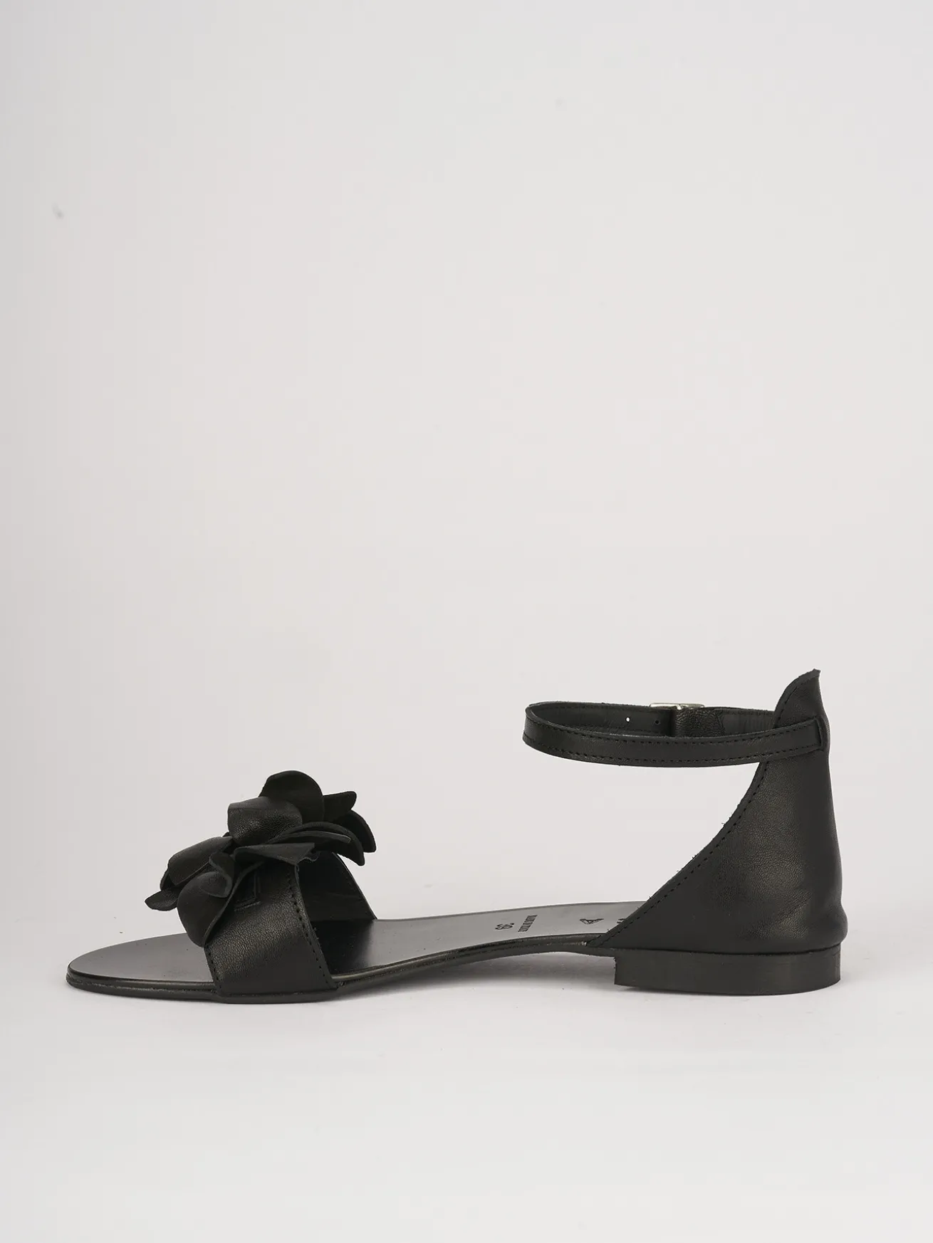 sandalo tacco 1 cm nero