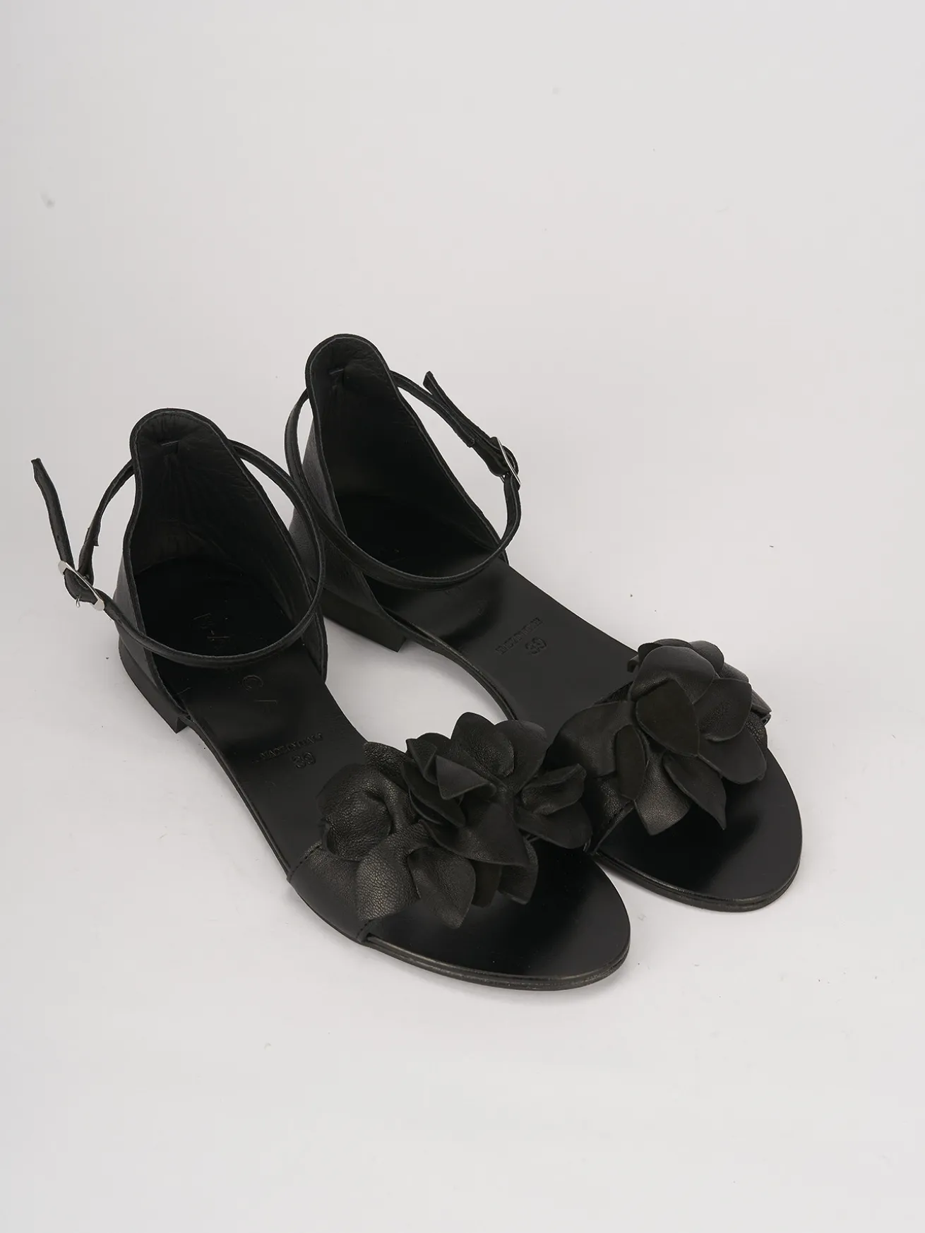 sandalo tacco 1 cm nero