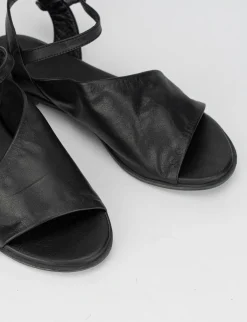 Sandalo tacco 1 cm nero