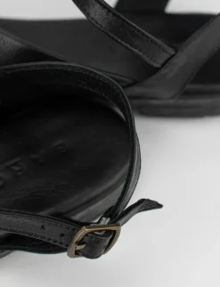 Sandalo tacco 1 cm nero