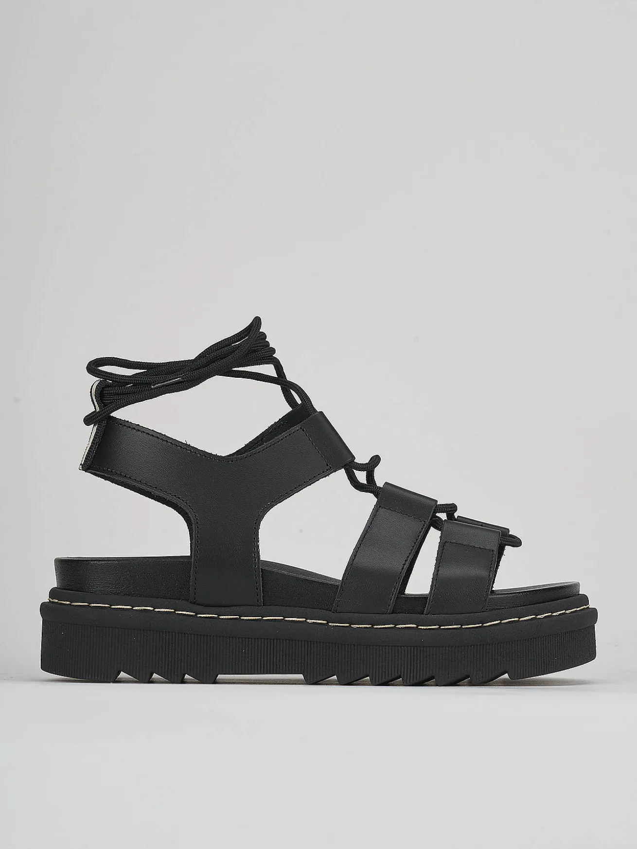 Sandalo tacco 1 cm nero