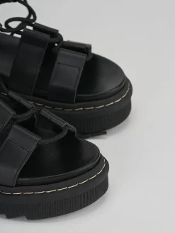 Sandalo tacco 1 cm nero