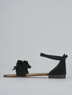 Sandalo tacco 1 cm nero camoscio