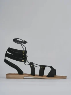 Sandalo tacco 1 cm nero camoscio