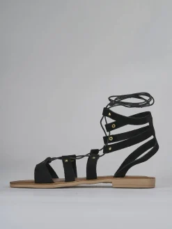 Sandalo tacco 1 cm nero camoscio