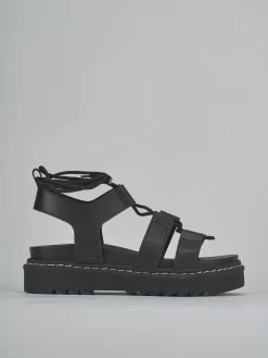 Sandalo tacco 1 cm nero pelle