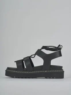 Sandalo tacco 1 cm nero pelle